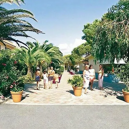 Summer Day Village Aparthotel *