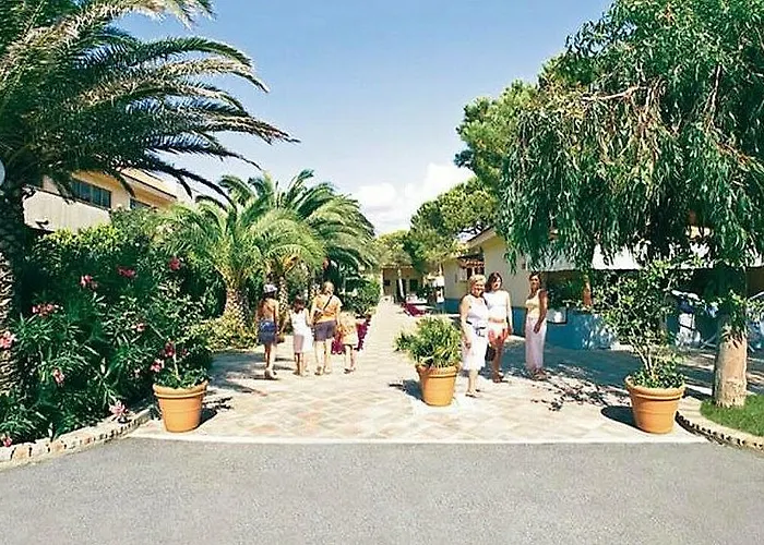 Summer Day Village מלון דירות *